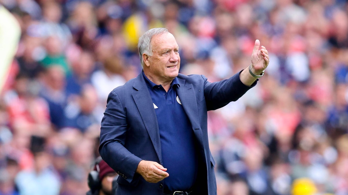 Dick Advocaat, bondscoach van Curaçao