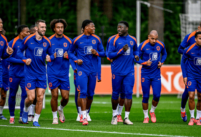 Het Nederlands elftal tijdens de training