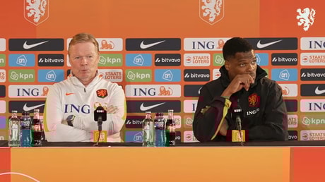 Ronald Koeman en Denzel Dumfries