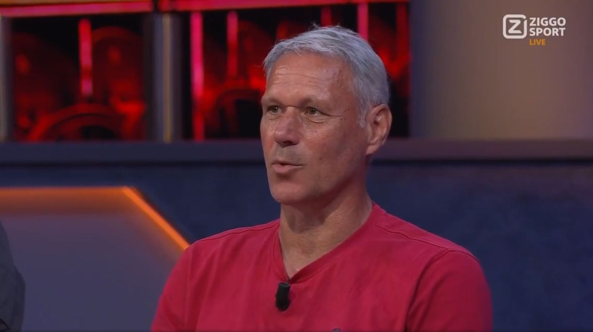 Marco van Basten aan tafel bij Rondo
