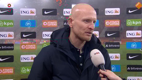 Arjan Veurink voor de camera van de NOS