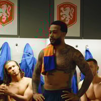 Memphis Depay in de kleedkamer van het Nederlands elftal