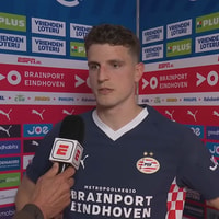 Guus Til voor de camera van ESPN