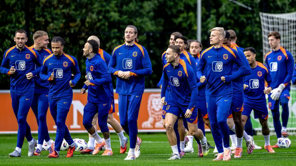 Het Nederlands elftal tijdens de training