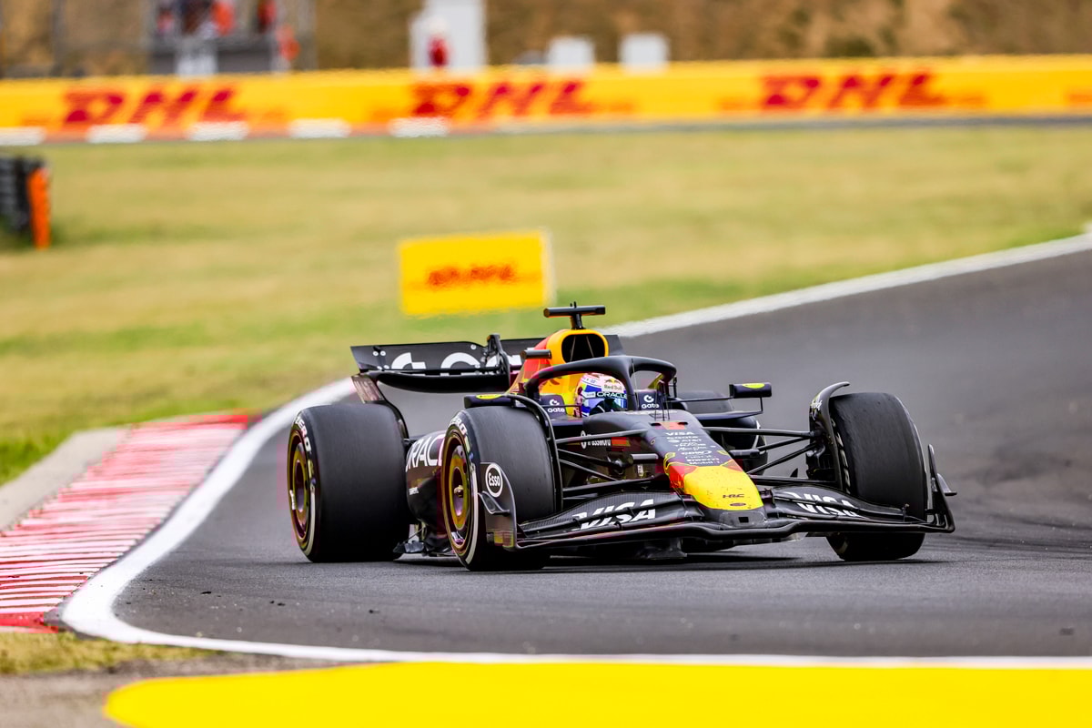 Max Verstappen in zijn RB21