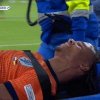 Nathan Aké raakte geblesseerd tijdens Nederland - Duitsland in de Nations League