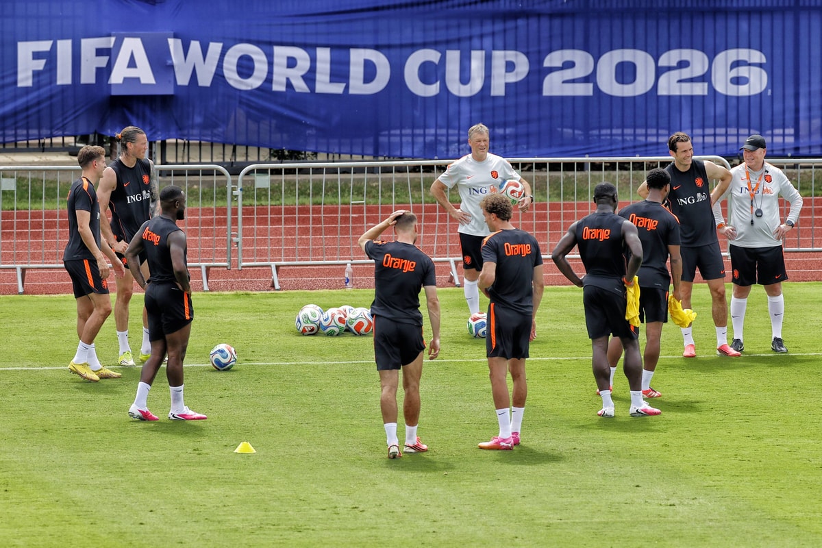 Het Nederlands elftal tijdens een training