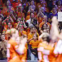 Het publiek in Ahoy voor de handbalwedstrijd