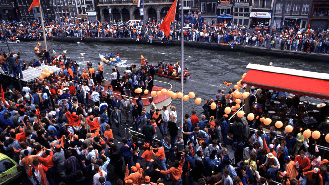 Amsterdam na de EK-winst van Oranje in 1988