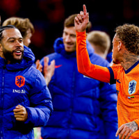 Noa Lang en Memphis Depay bij het Nederlands elftal
