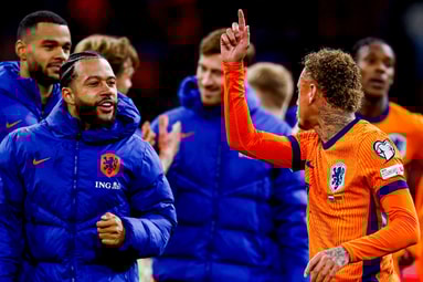 Noa Lang en Memphis Depay bij het Nederlands elftal