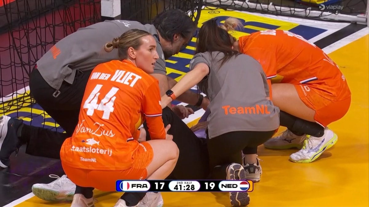 Yara ten Holte hard geraakt op haar hoofd