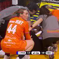 Yara ten Holte hard geraakt op haar hoofd