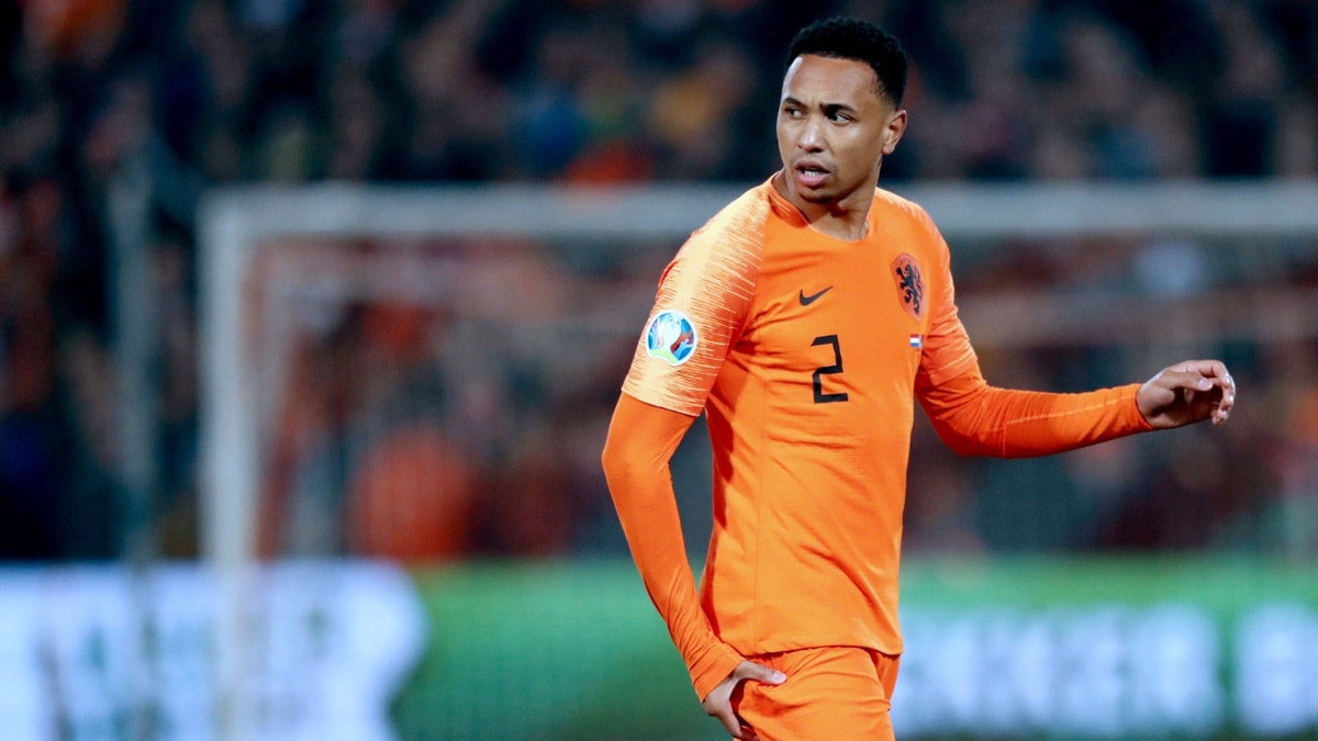 Kenny Tete in actie voor het Nederlands elftal