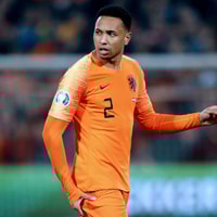 Kenny Tete in actie voor het Nederlands elftal