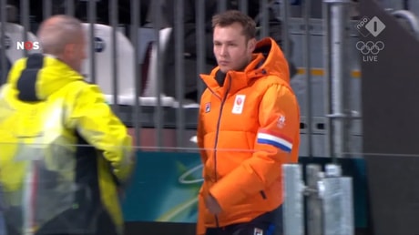 Marcel Bosker verlaat woedend schaatsstadion