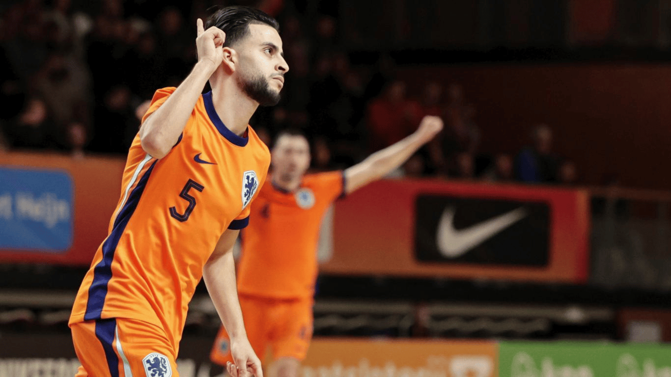 Ayoub Boukhari, zaalvoetballer bij Oranje futsal