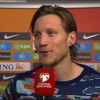 Wout Weghorst voor de camera van de NOS