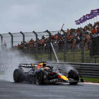 Max Verstappen in de regen
