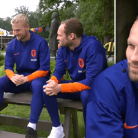 Daley Blind en Noa Vahle bij het SBS 6-programma Wij houden van Oranje.