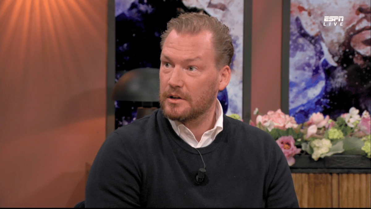 Marijn Beuker wil Simon Tahamata terughalen