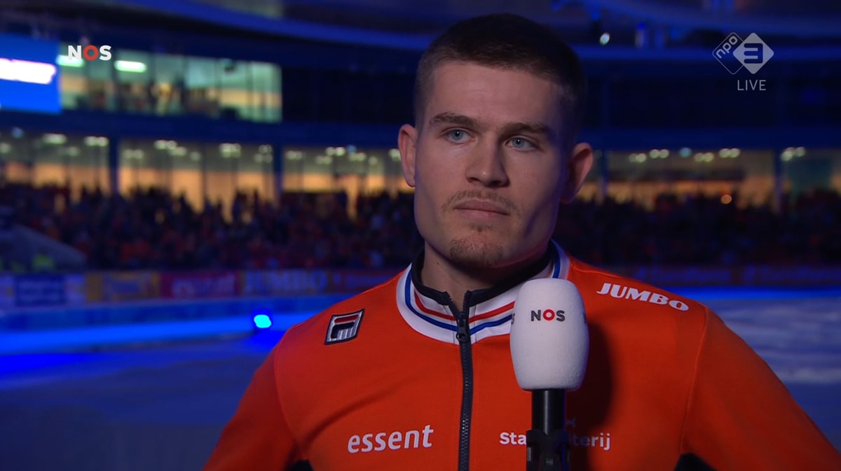 Joep Wennemars voor de camera van de NOS