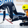 Zoë Deltrap gaat onderuit tijdens het NK Shorttrack