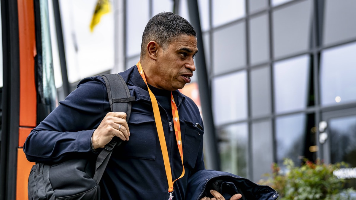Jong Oranje met rug tegen de muur: 'Het voelt vreemd'