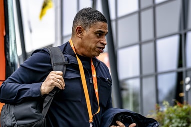 Jong Oranje met rug tegen de muur: 'Het voelt vreemd'