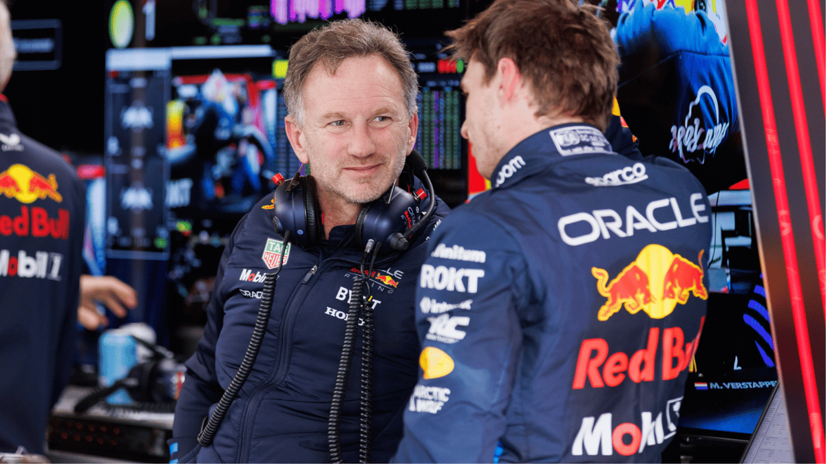 Christian Horner in gesprek met Max Verstappen