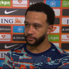 Memphis Depay voor de camera van de NOS