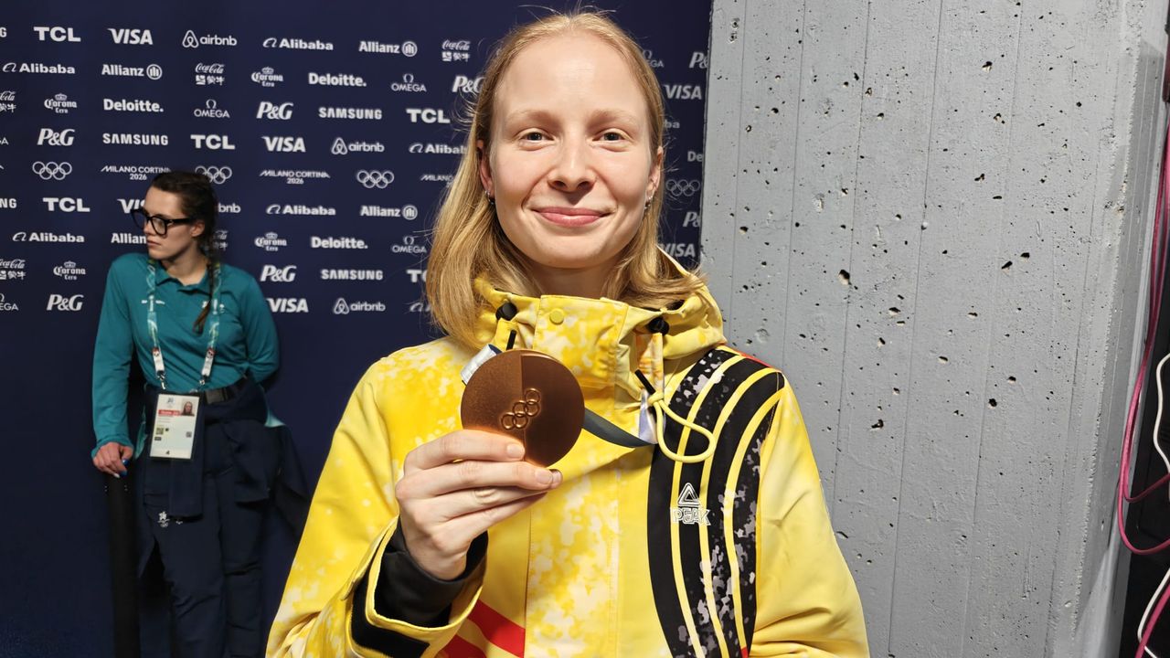 Alsnog Nederlandse shorttrackmedaille na fiasco op mixed relay: 'Geweldig'