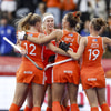 Nederland viert de 1-0 van Yibbi Jansen tegen Argentinië in de WK-finale
