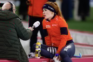 Antoinette Rijpma-de Jong wordt geïnterviewd door Bert Maalderink