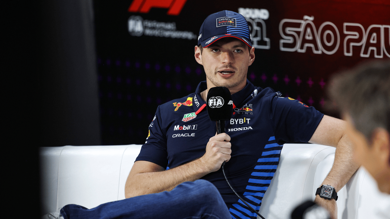 Max Verstappen tijdens de persconferentie