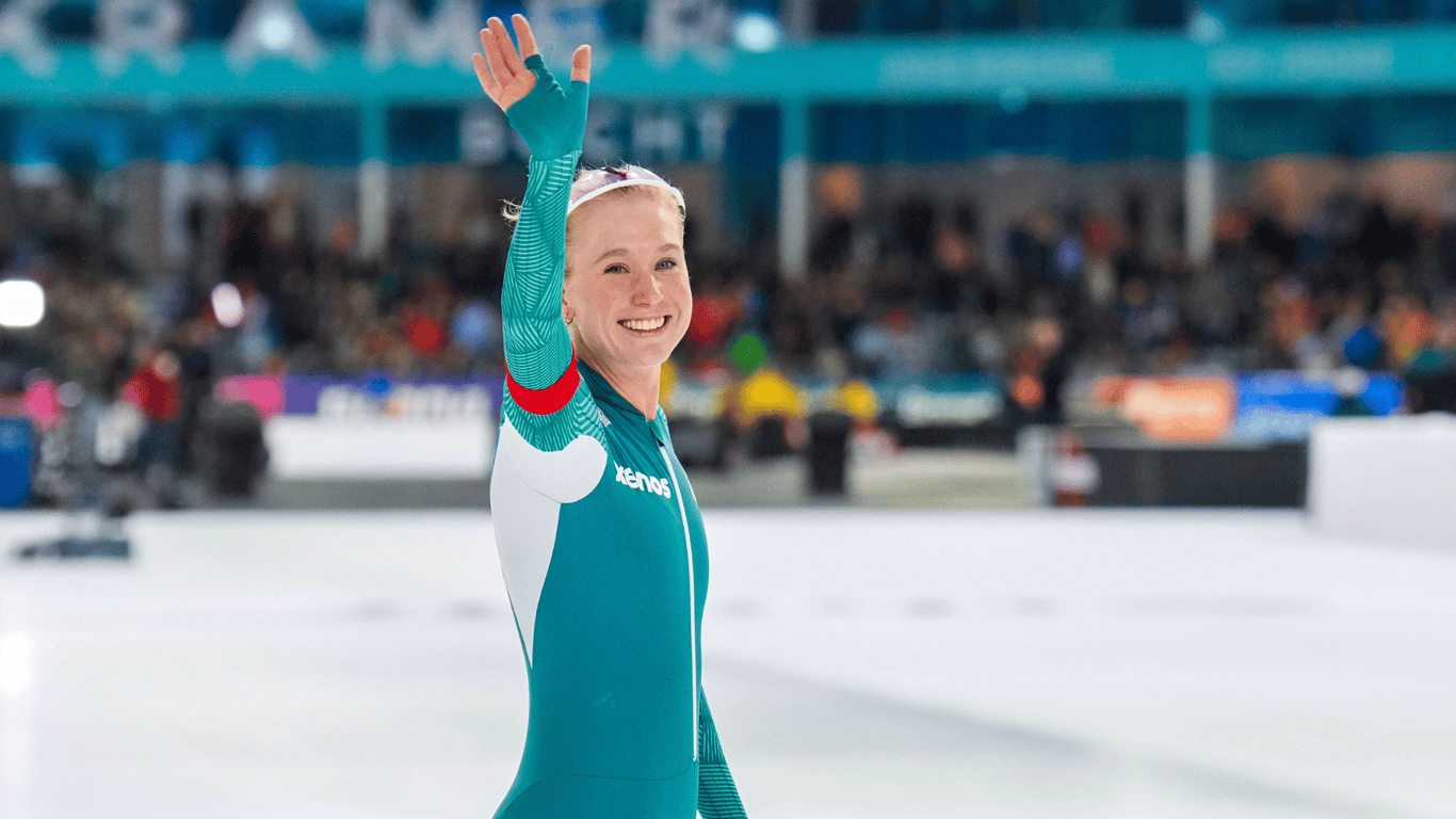 Merel Conijn wint het WCKT in Thialf op de 5 kilometer