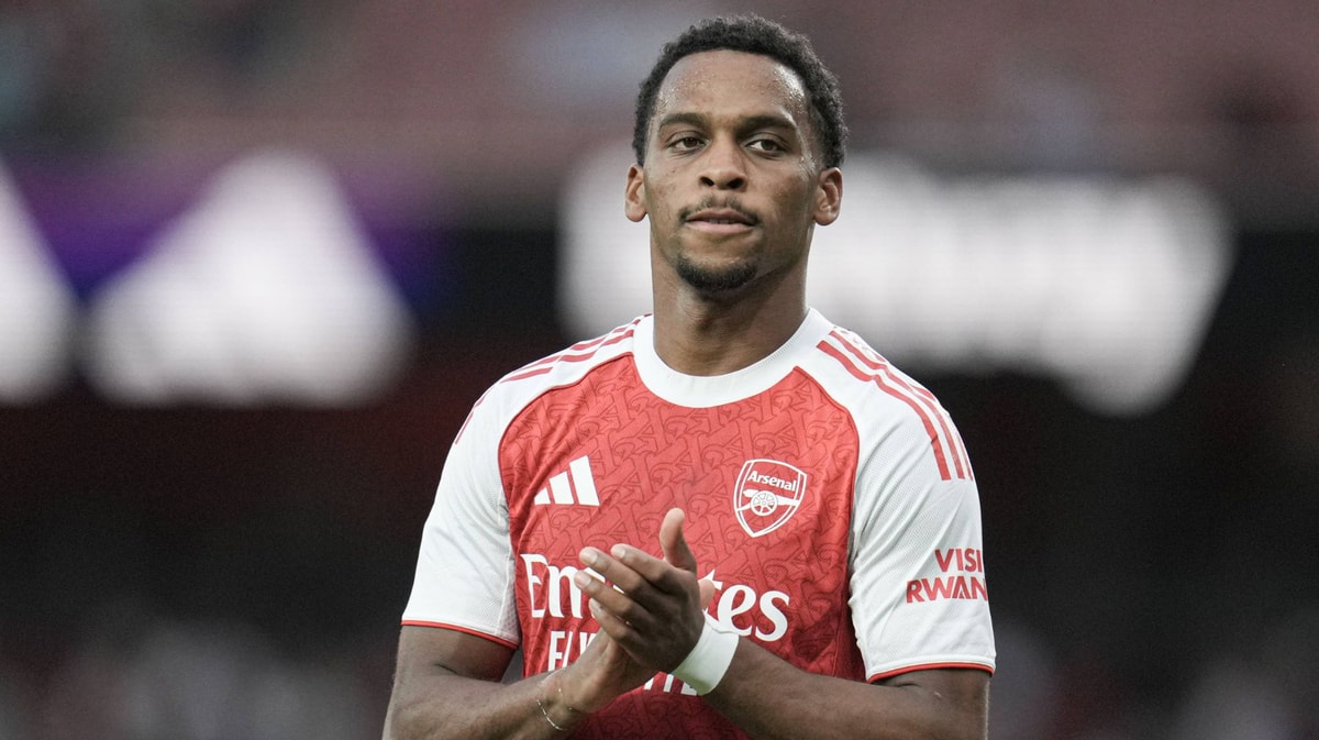 Jurriën Timber in het shirt van Arsenal