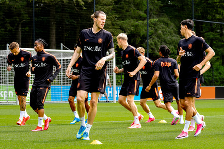 Het Nederlands elftal tijdens de training