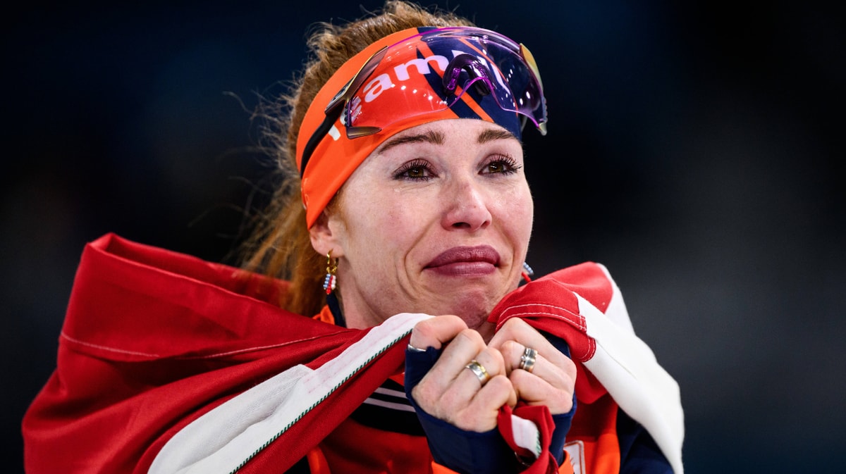 Antoinette Rijpma-de Jong in tranen