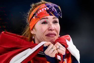 Antoinette Rijpma-de Jong in tranen