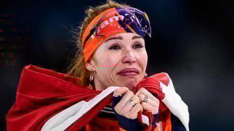 Antoinette Rijpma-de Jong in tranen