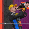 Max Verstappen viert zijn overwinning