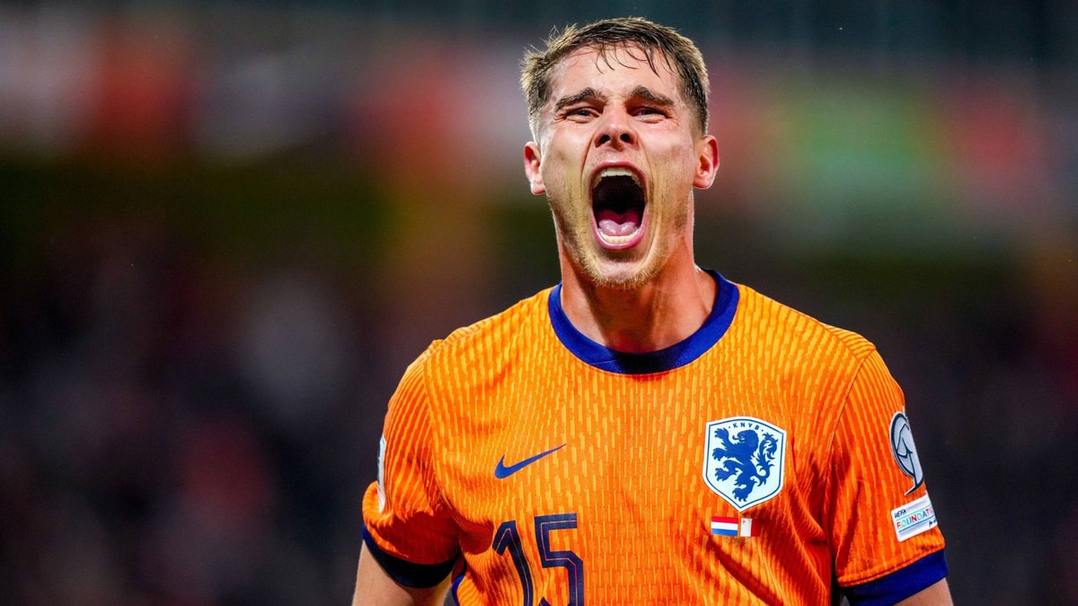 Micky van de Ven bij het Nederlands elftal