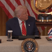 Donald Trump verbaast door groot voetbalnieuws en richt zich tot Gianni Infantino