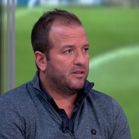 Rafael van der Vaart in de studio van de NOS