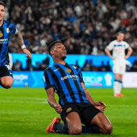 Denzel Dumfries scoort voor Internazionale