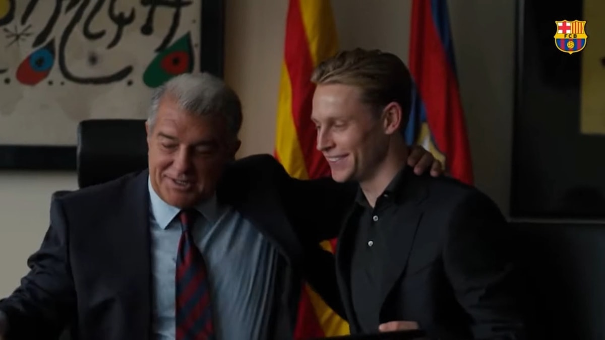 Frenkie de Jong zet handtekening onder nieuw contract