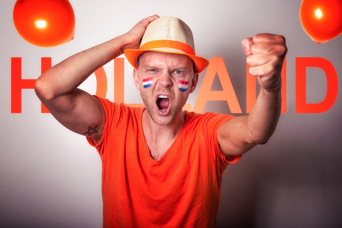 Waarom volgen we overal Oranje?