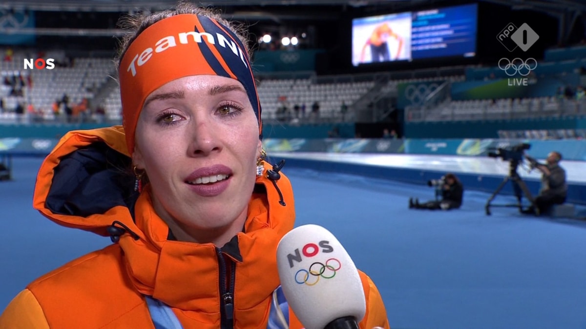 Antoinette Rijpma-de Jong in tranen