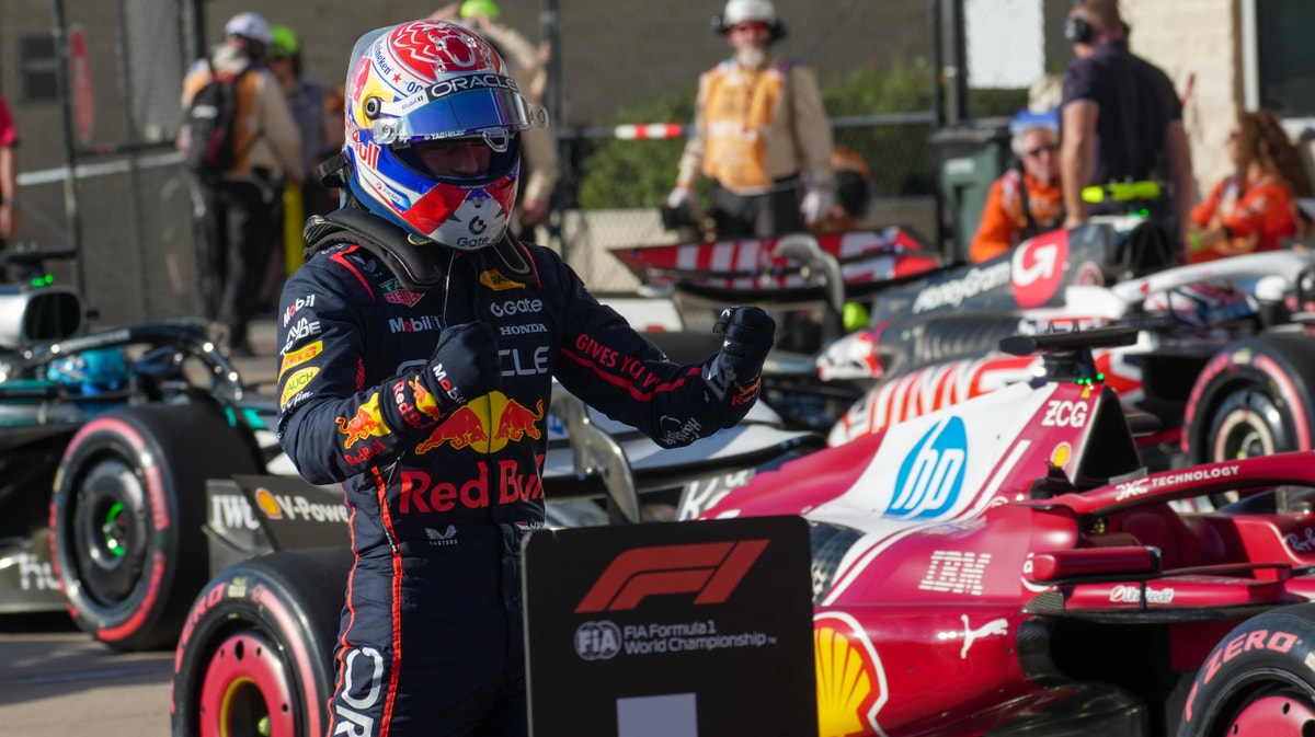 Max Verstappen viert zijn overwinning